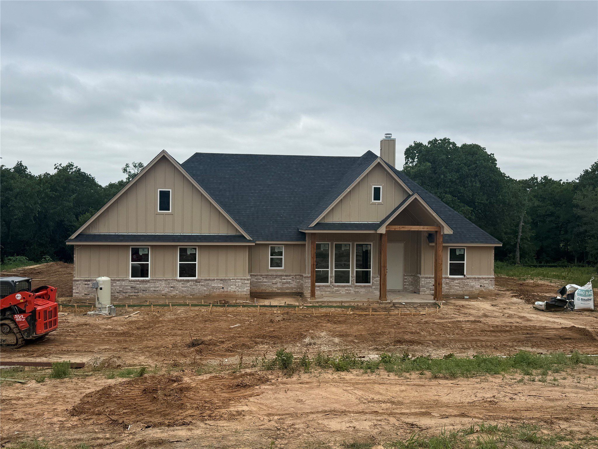 128 Oak Springs Lane. Weatherford, TX 76087