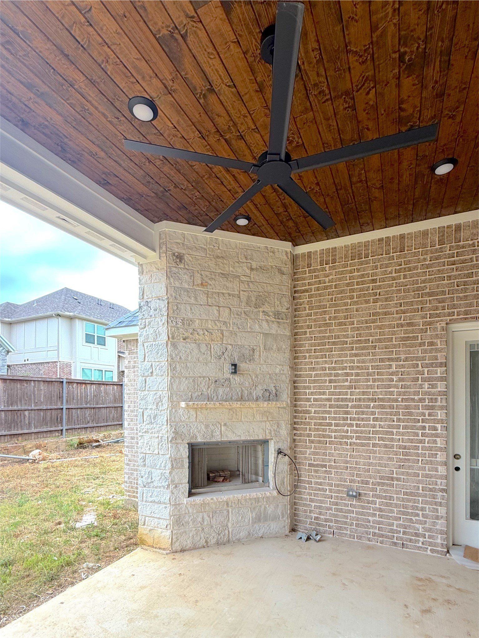 945 Claystone Ridge Drive. Burleson, TX 76028