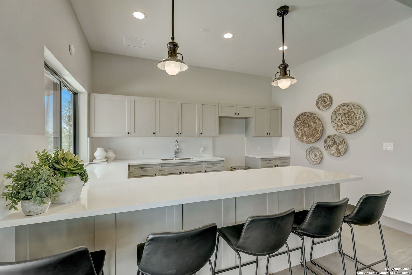 14235 Wolf View. San Antonio, TX 78252