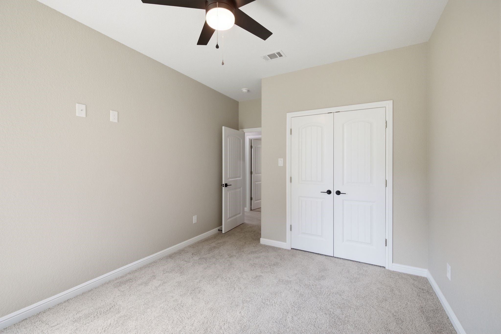 Evans Street. Cleburne, TX 76031