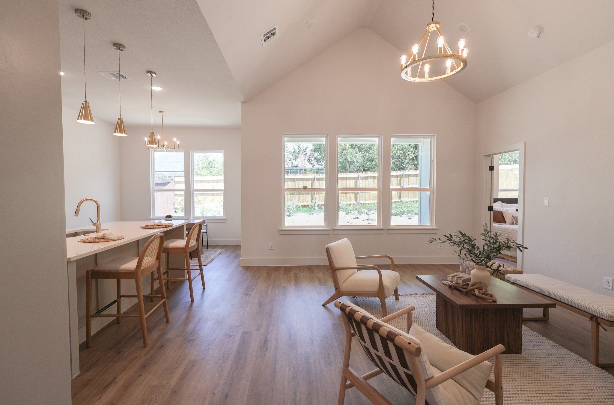 2829 Avenue L. Fort Worth, TX 76105