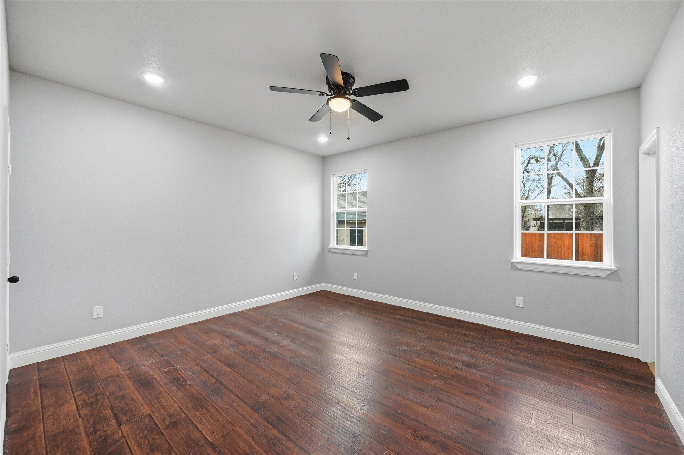 Lewis Street. Cleburne, TX 76031