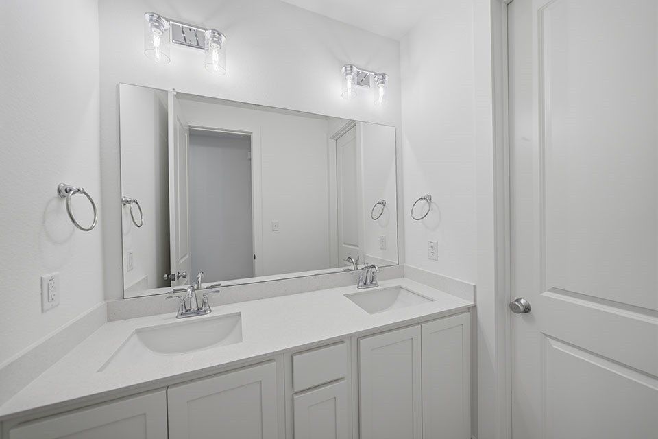 2005 Diamond Cove. Mesquite, TX 75181