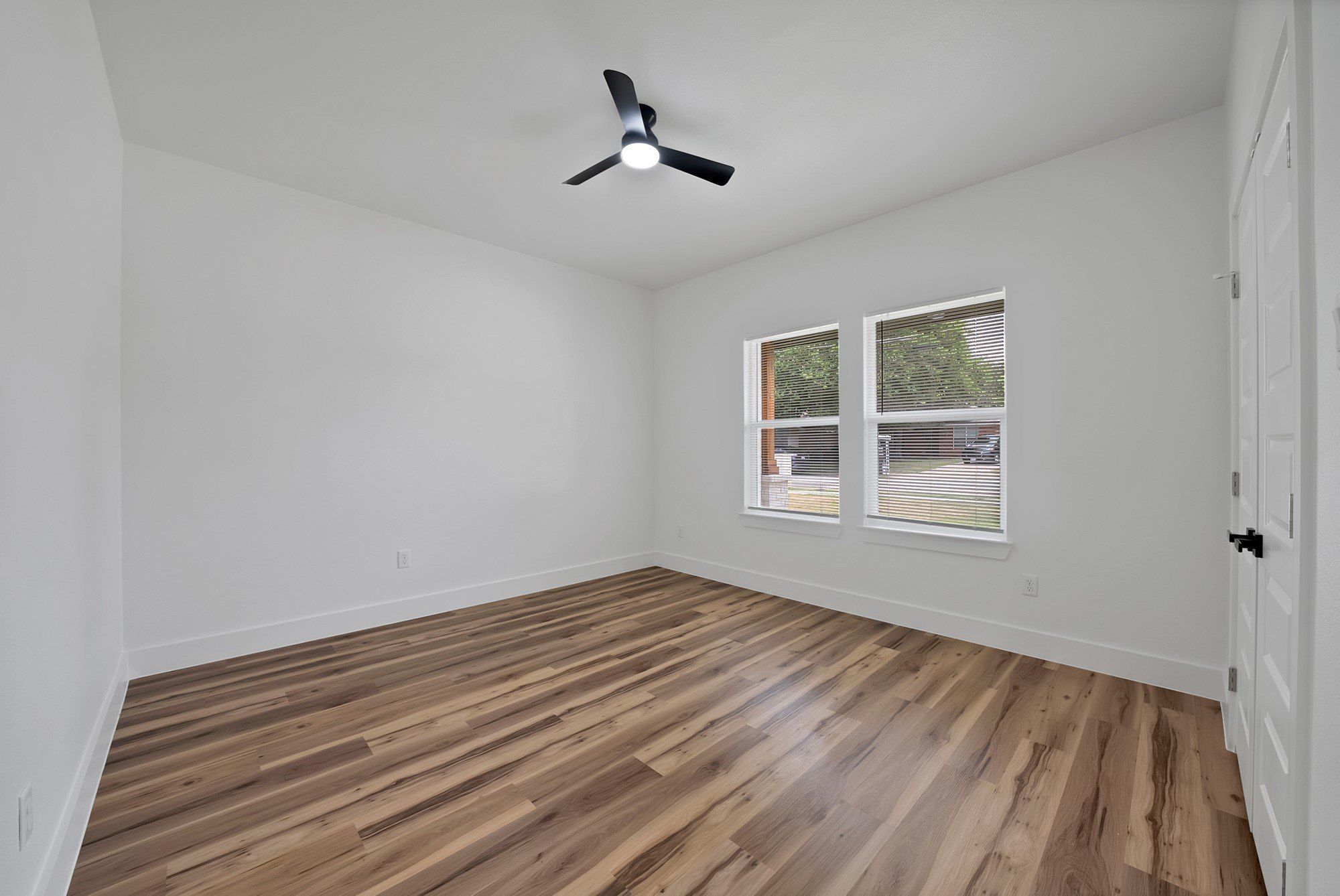 4900 Fitzhugh Avenue. Fort Worth, TX 76105