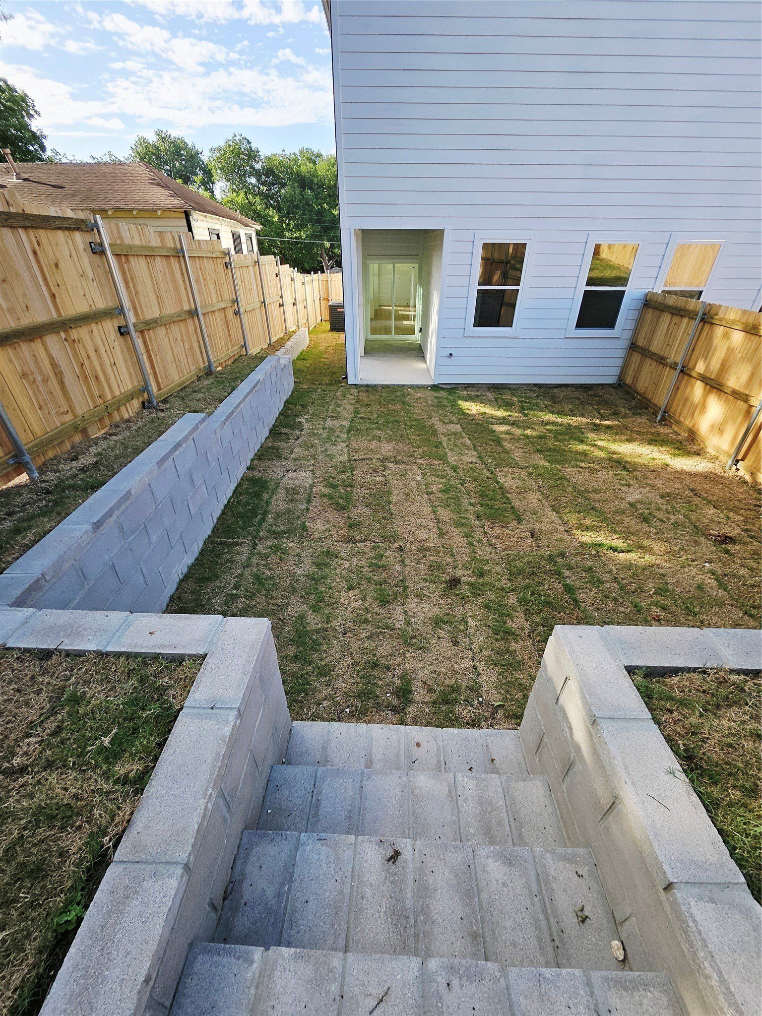 520 Woodbine Avenue. Dallas, TX 75203