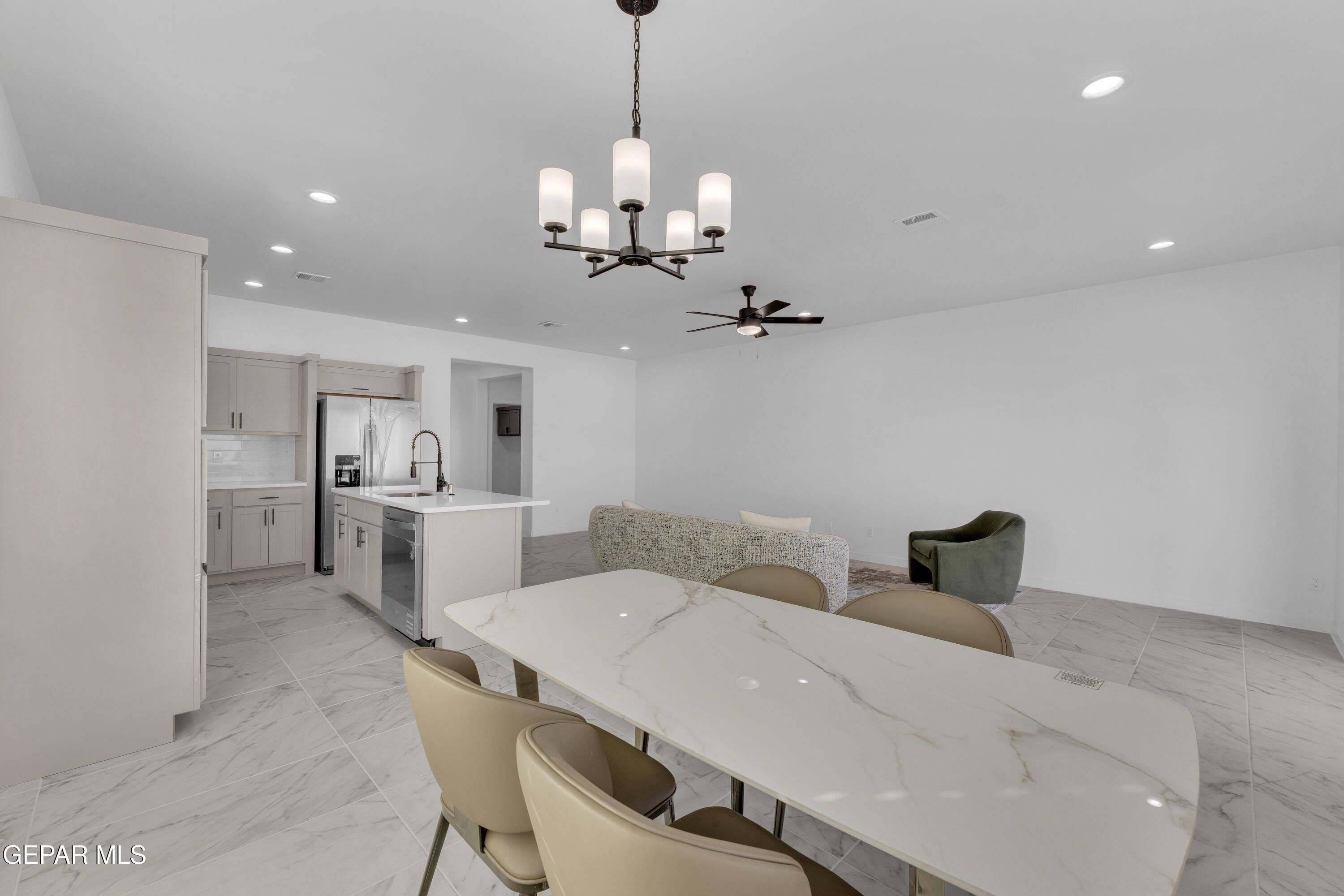 12821 Kingsbury Avenue. El Paso, TX 79928