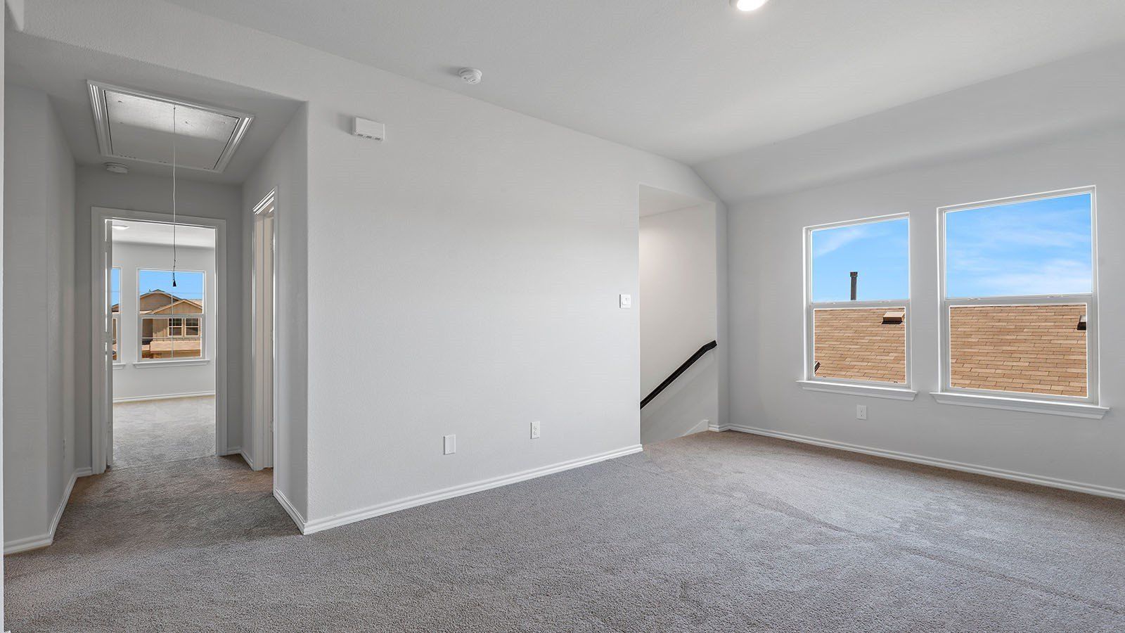 130 Davis Lane. Newark, TX 76071