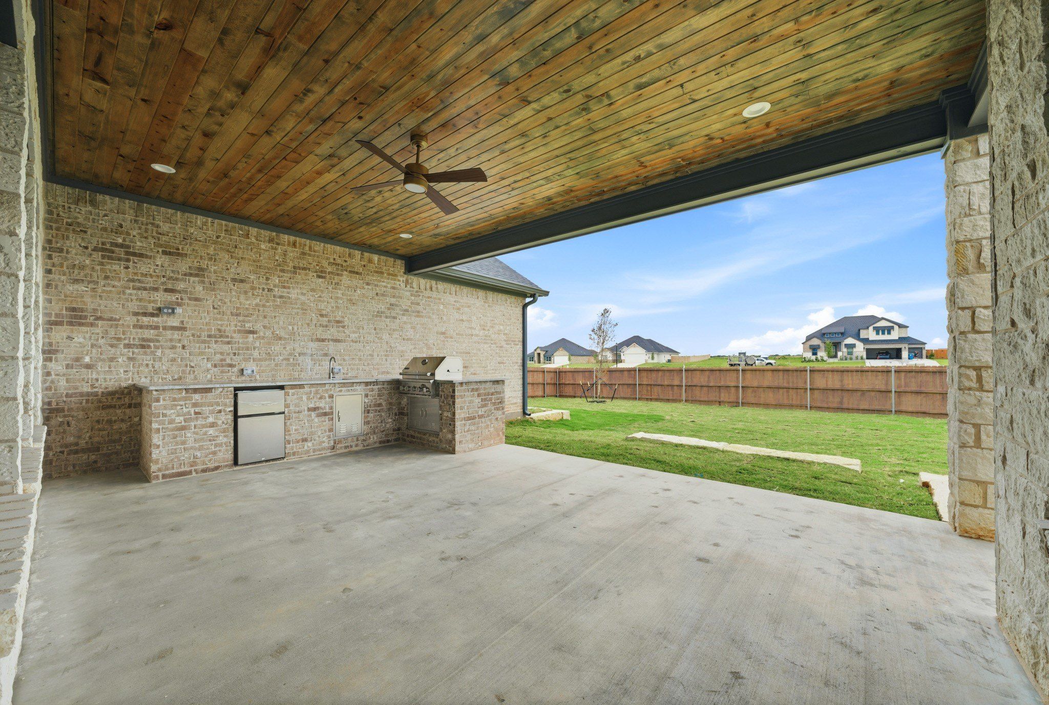 Tahonta Drive. Hewitt, TX 76643