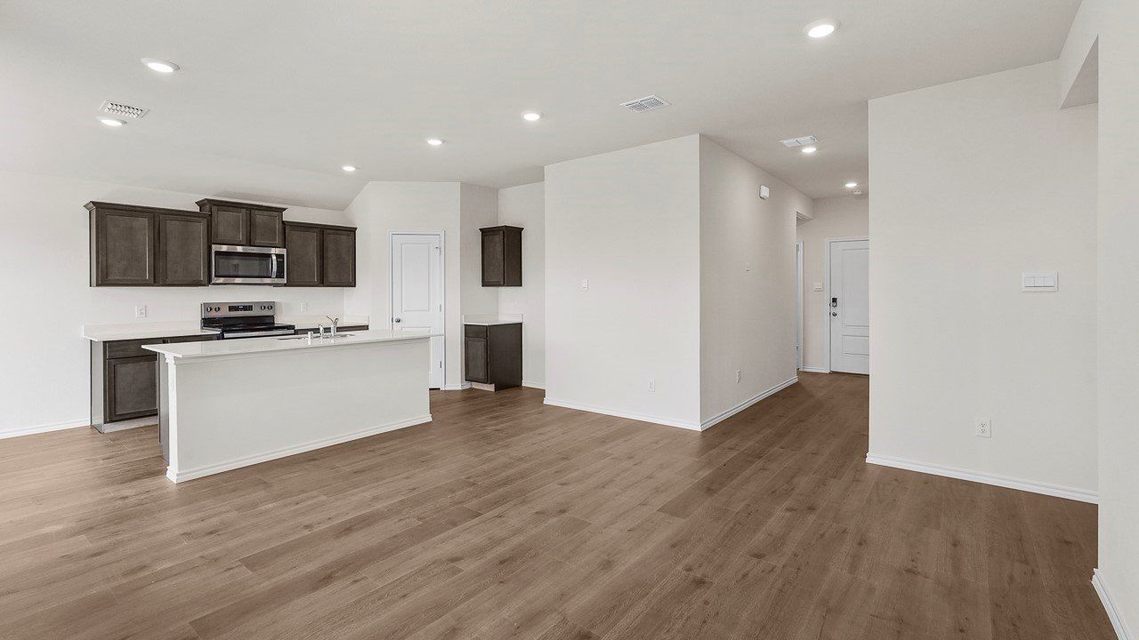 5016 Shumard Drive. Lindale, TX 75771