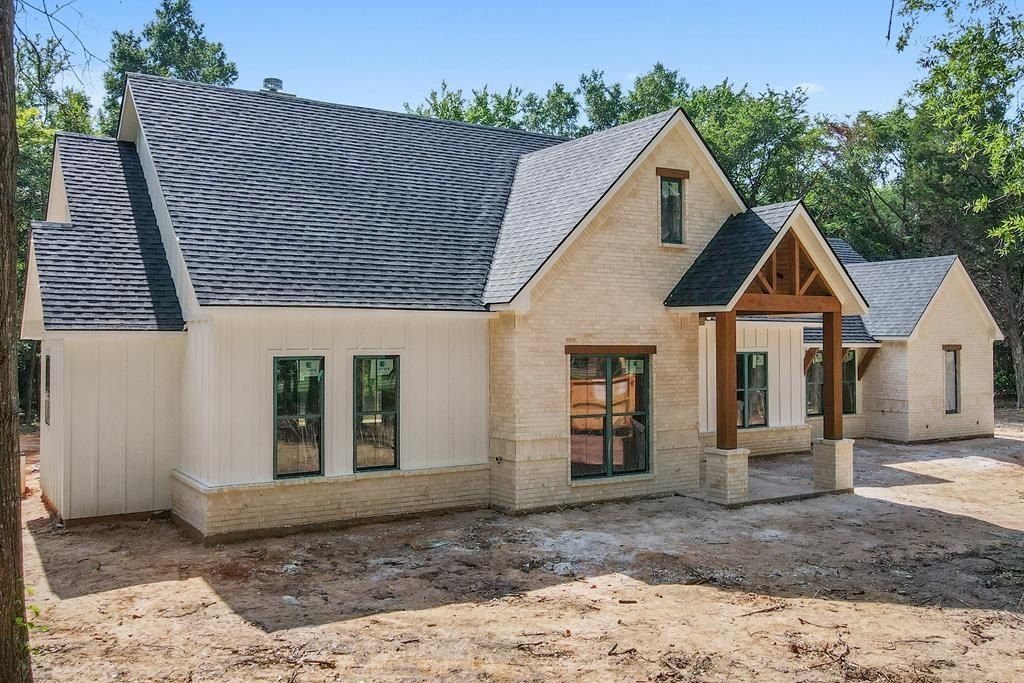 135 Vzcr 2810. Mabank, TX 75147