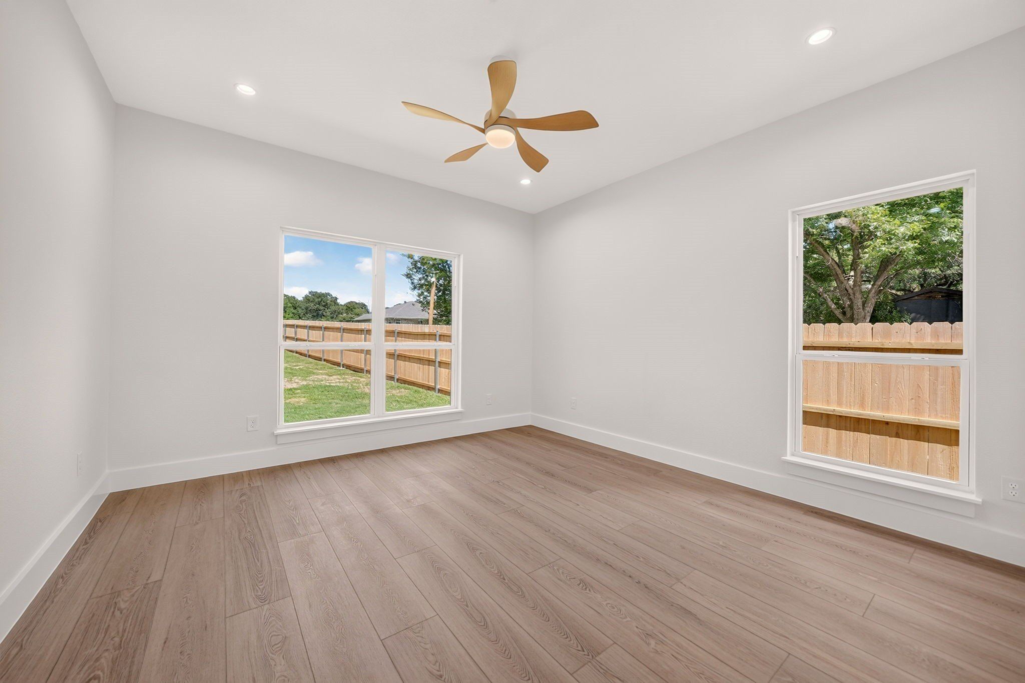 298 Autumn Wood Trail. Gun Barrel City, TX 75156