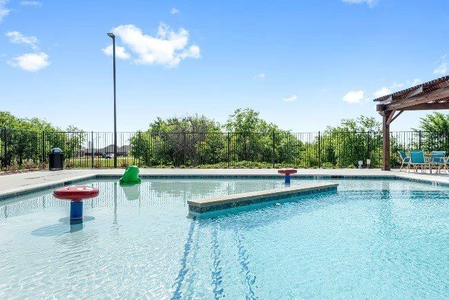 4425 Norcross Lane. Fort Worth, TX 76036