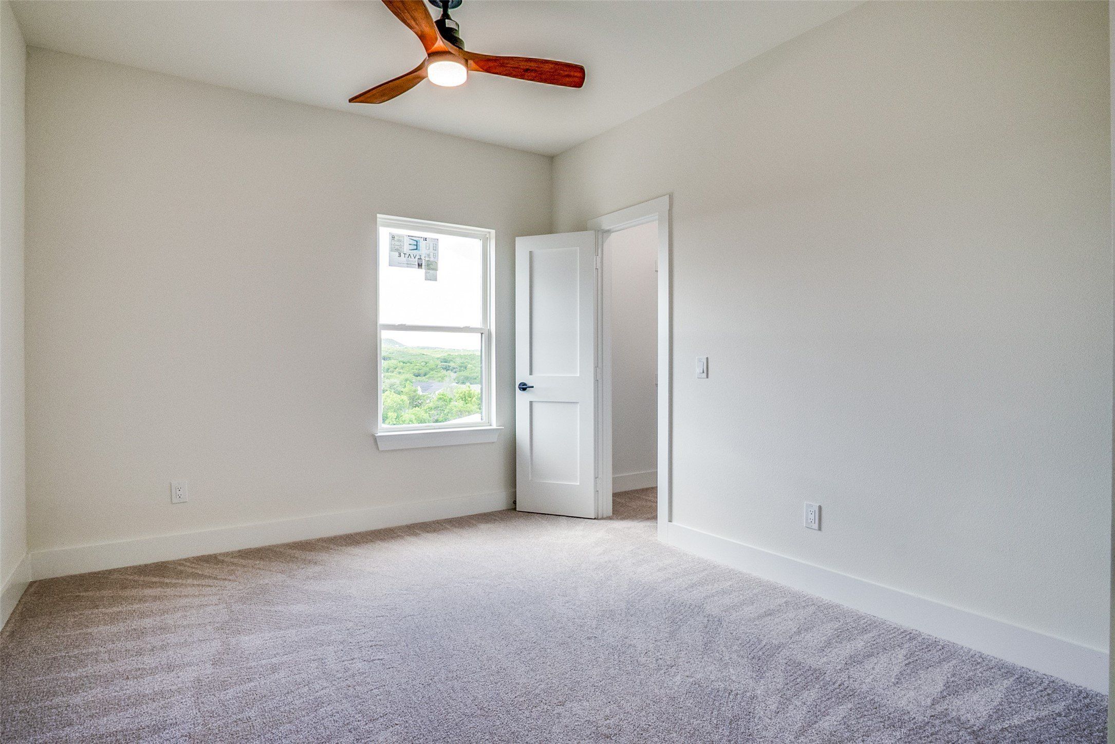 2518 Elk Trail. Granbury, TX 76048