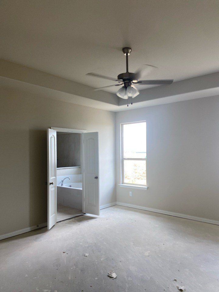 118 Sunny Side Road. Valley View, TX 76272