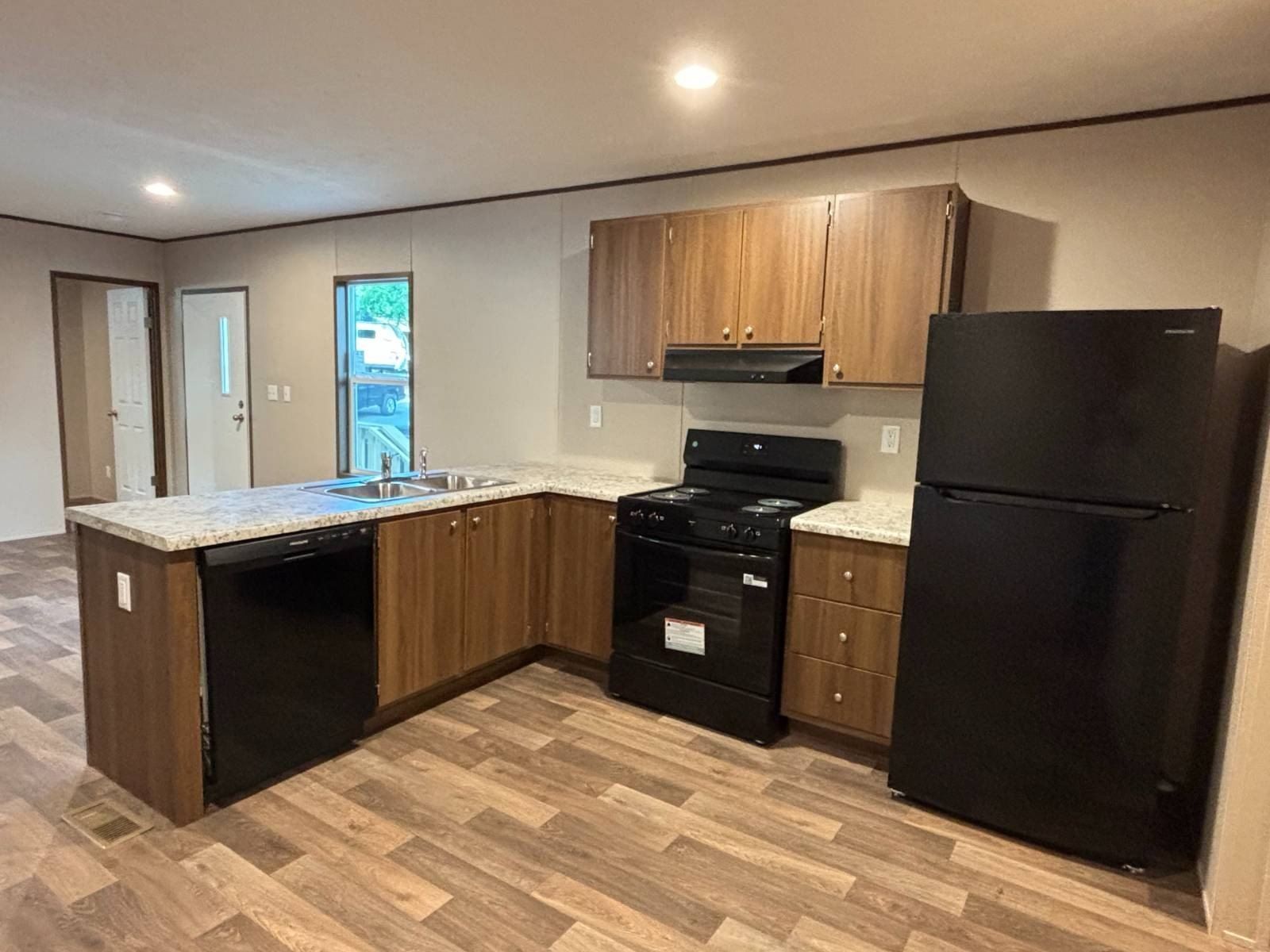 28 Espinosa Dr. Austin, TX 78744