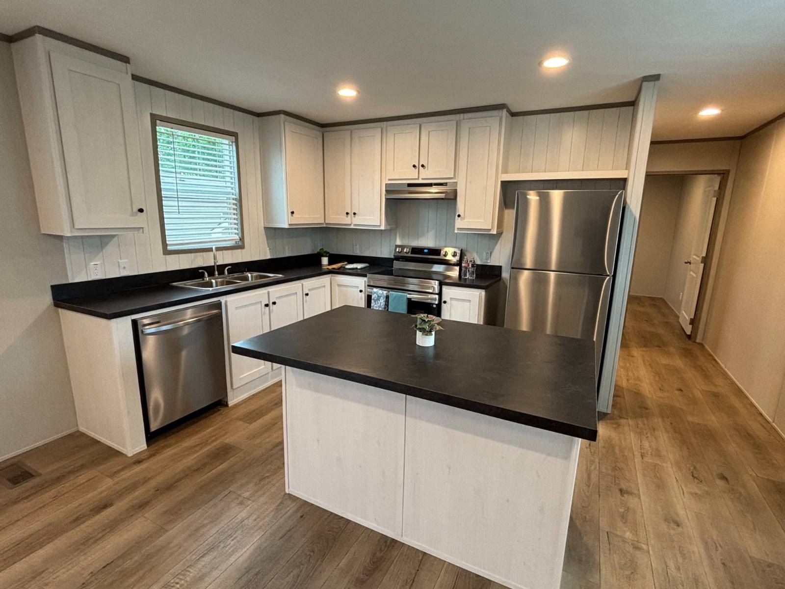 31 Espinosa Dr. Austin, TX 78744
