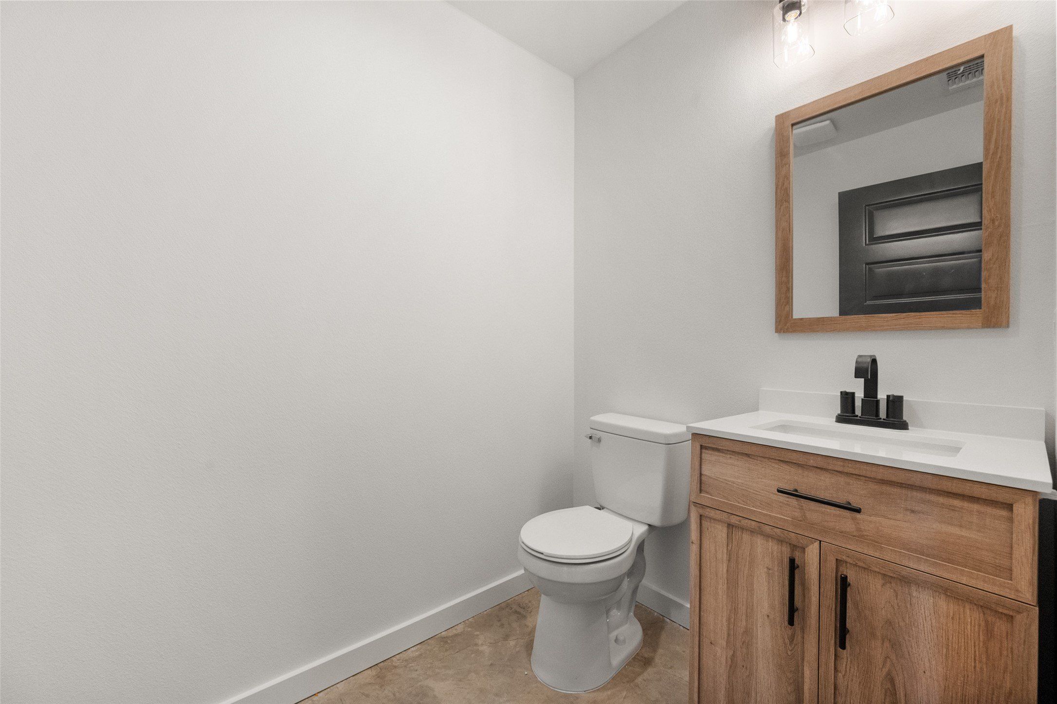 1053 Bluff Creek Drive. Strawn, TX 76475