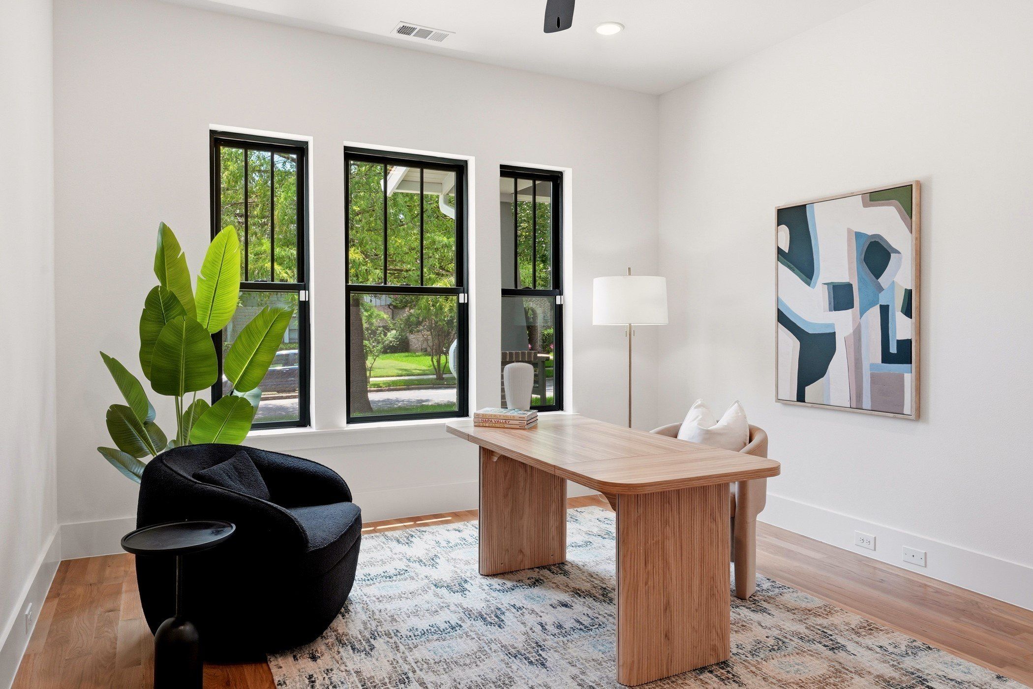 5449 Goodwin Avenue. Dallas, TX 75206