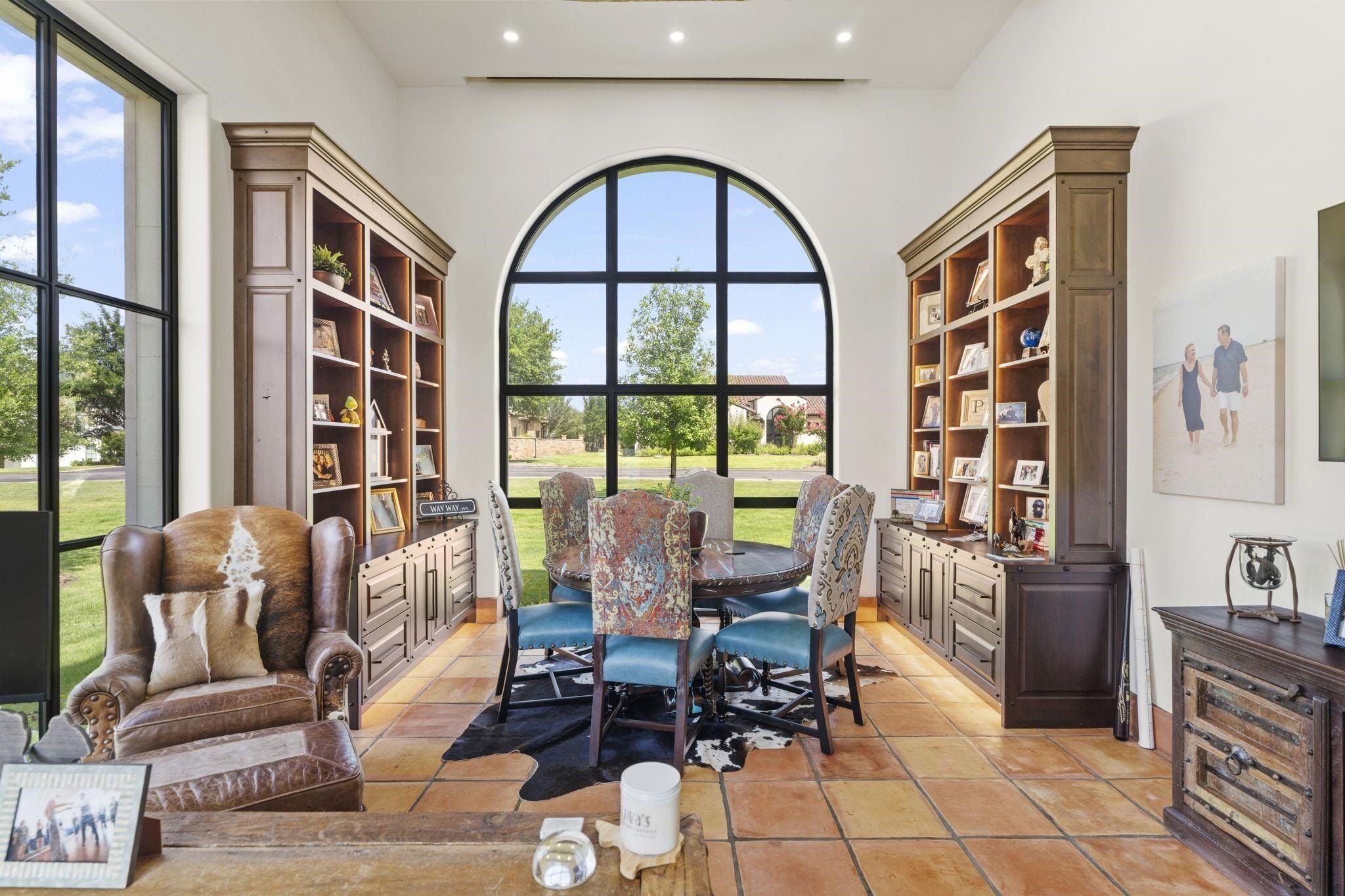 125 Plaza Escondido. Horseshoe Bay, TX 78657