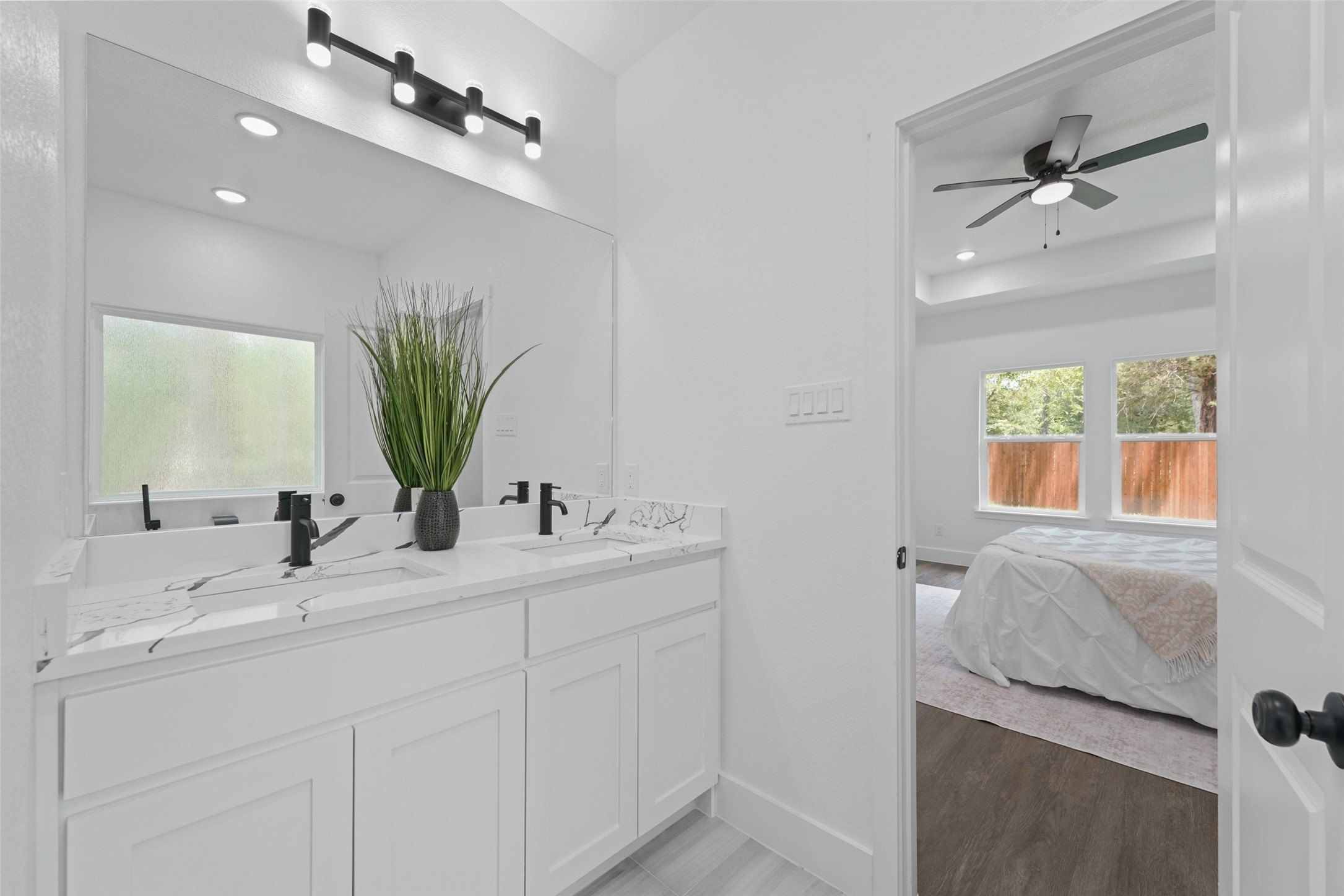 122 E Beachwood Loop. Trinidad, TX 75163