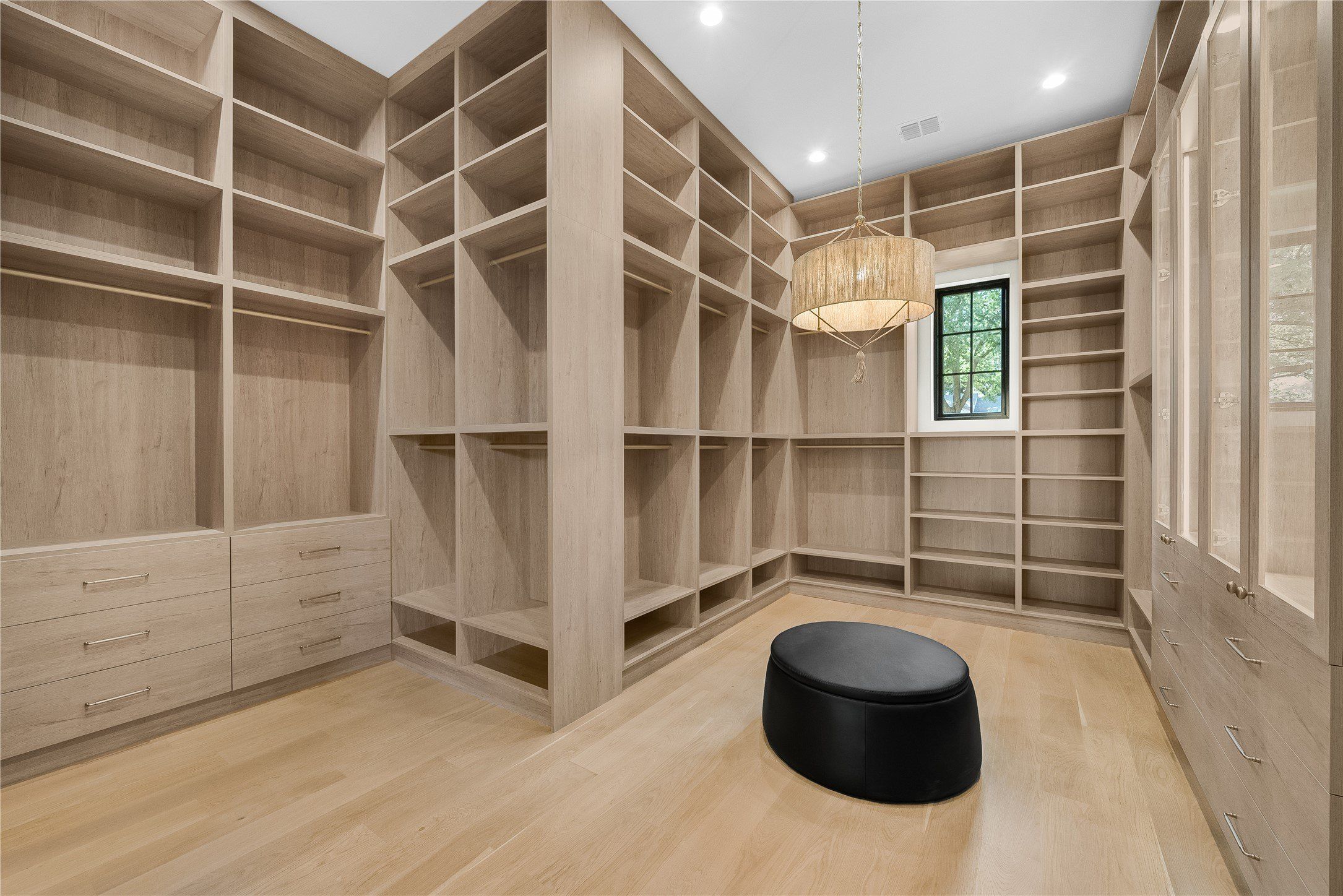 6924 Redstart Lane. Dallas, TX 75214