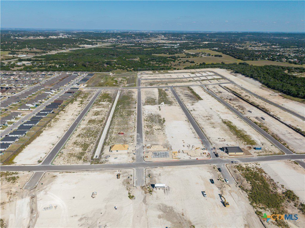305 Rain Dance Trail. Copperas Cove, TX 76522