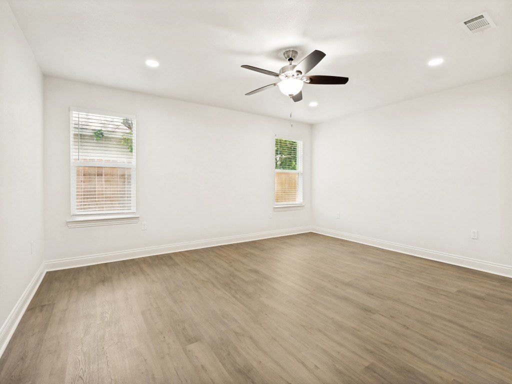 3327 Garden Lane. Dallas, TX 75215