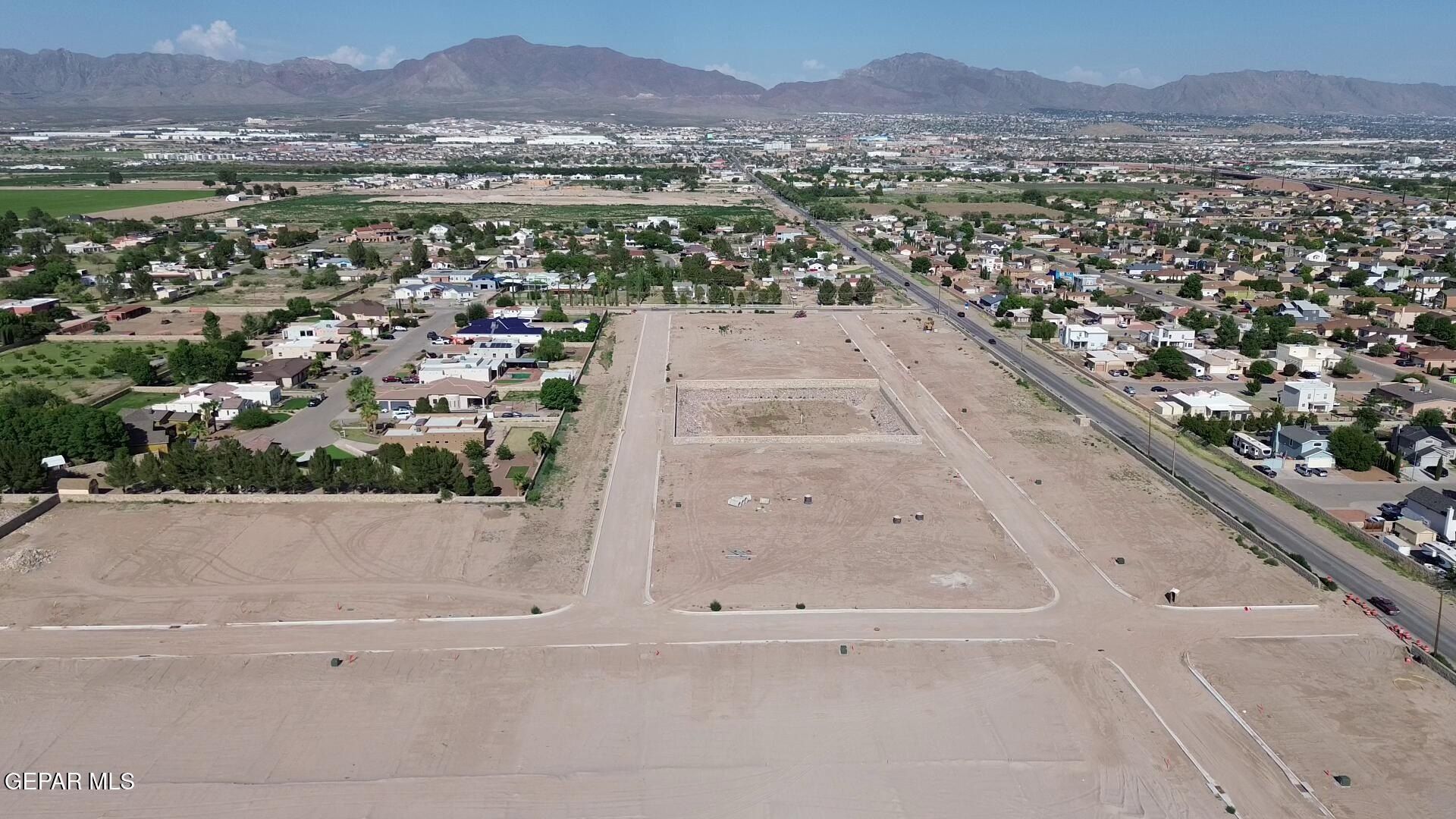 830 Mision De Salta Avenue. El Paso, TX 79932