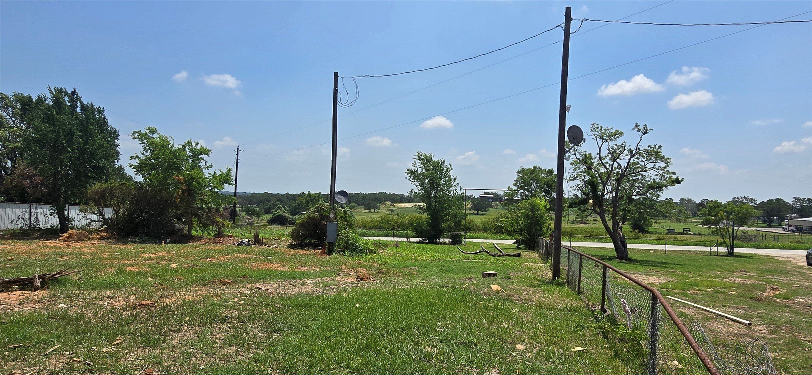 251 Rhoades Lane. Springtown, TX 76082