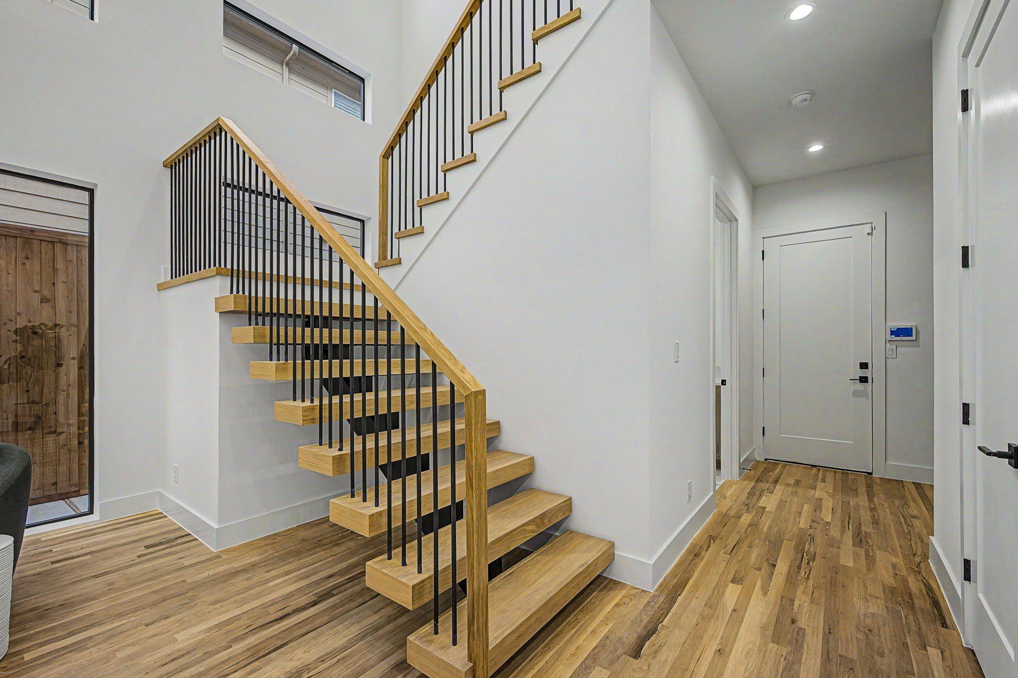 5811 Hudson Street. Dallas, TX 75206