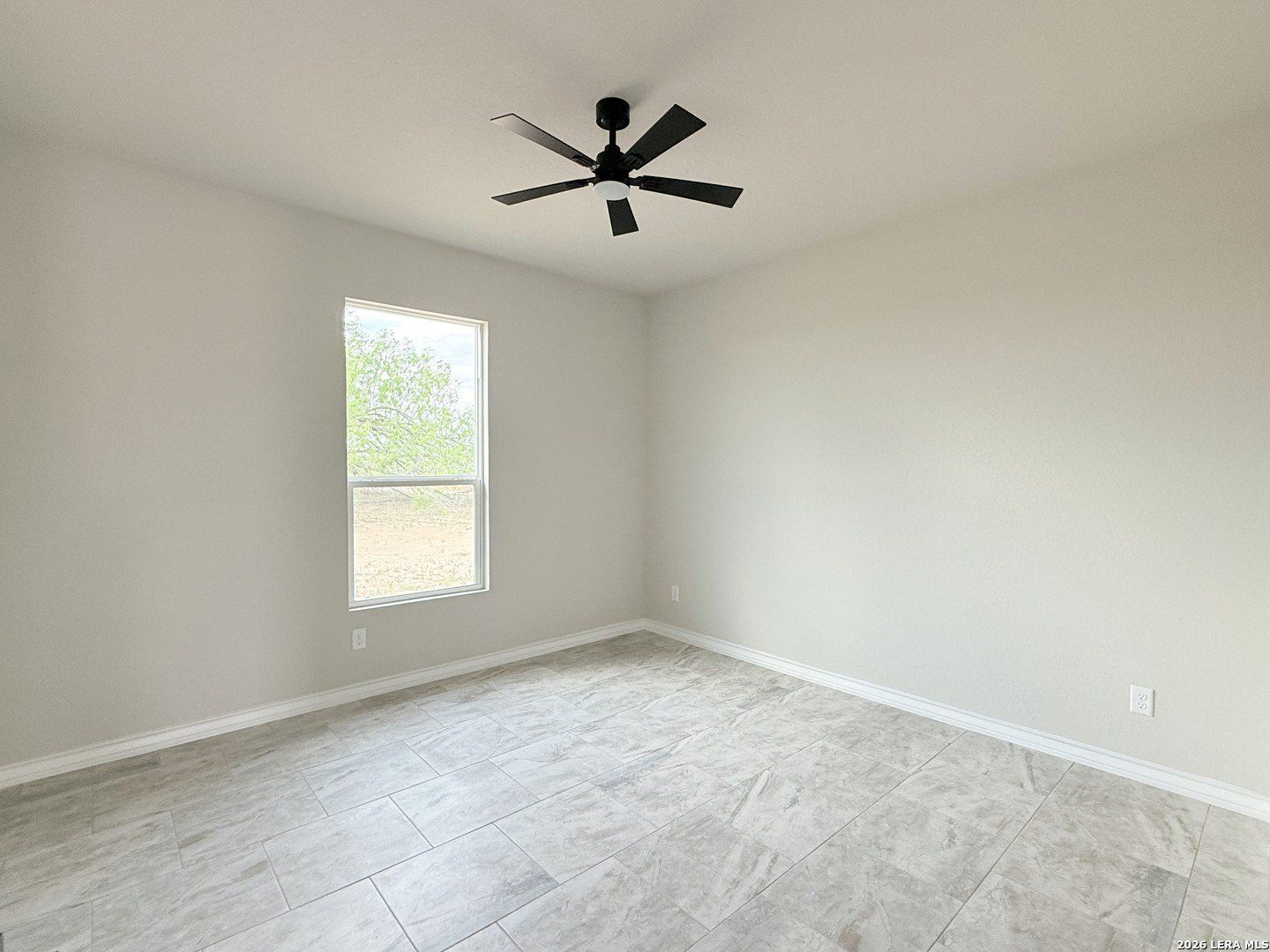 116 Camino Verde Ct. La Vernia, TX 78121