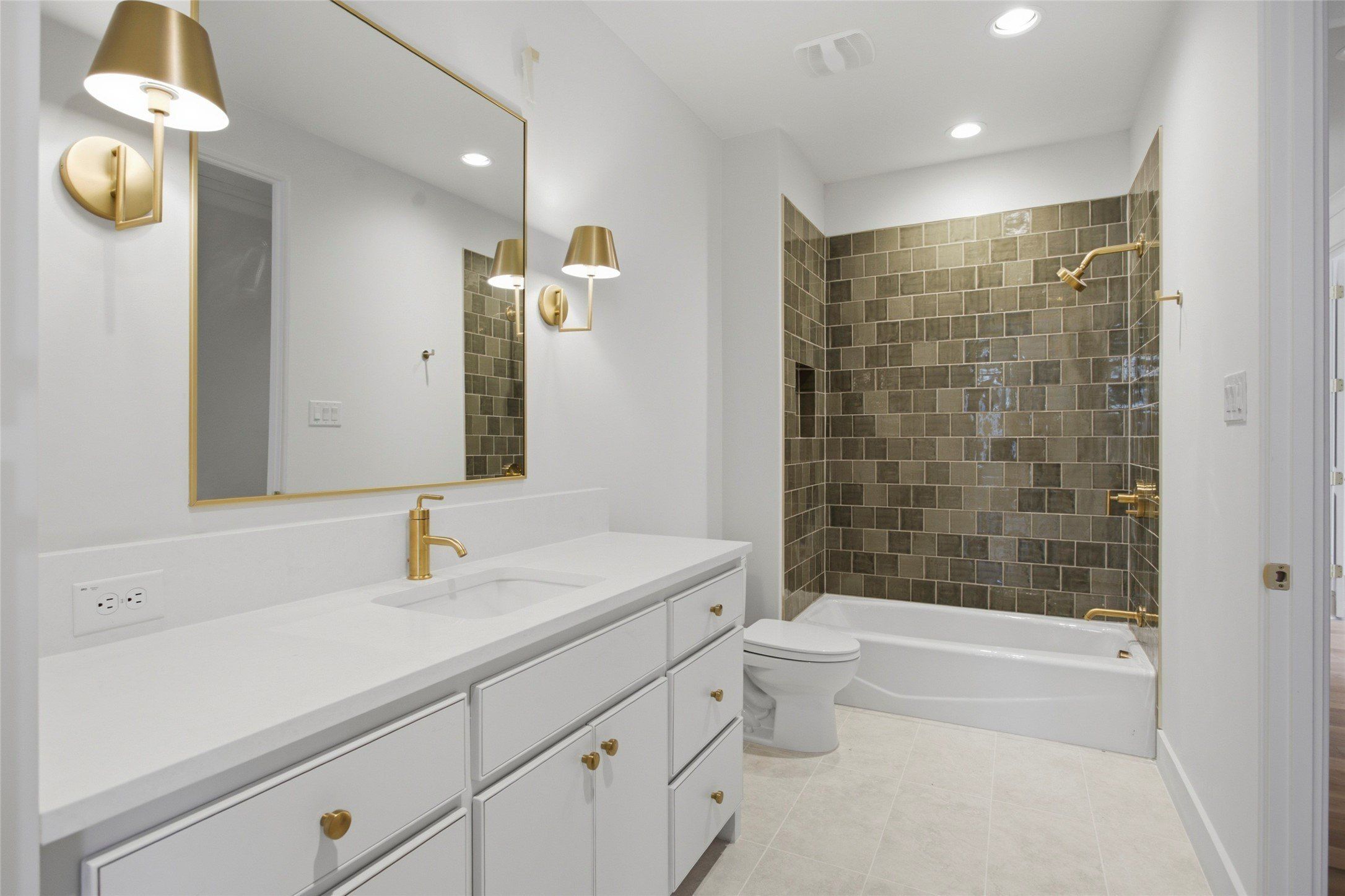 7033 Chantilly Lane. Dallas, TX 75214