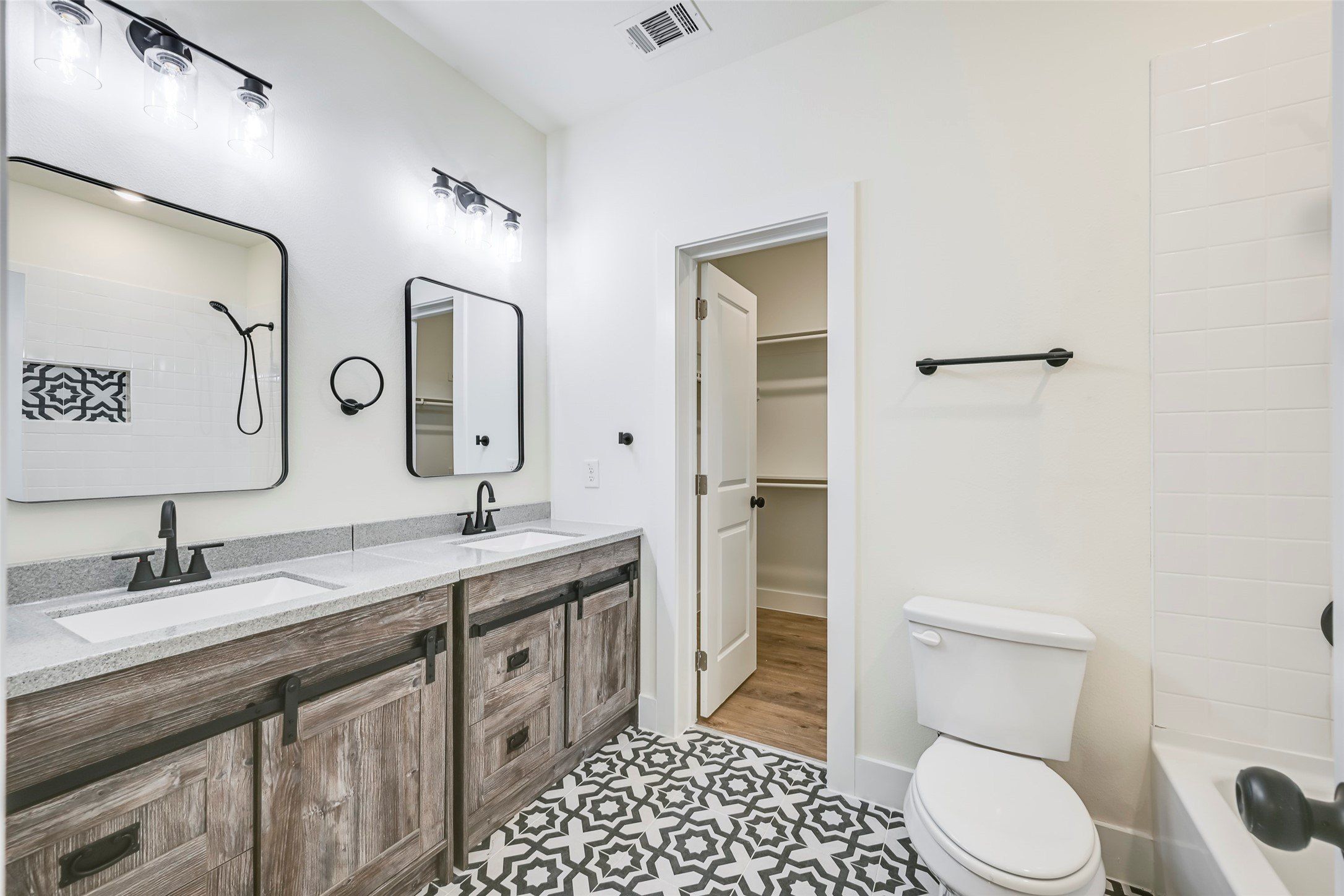4418 Myrtle. Dallas, TX 75210