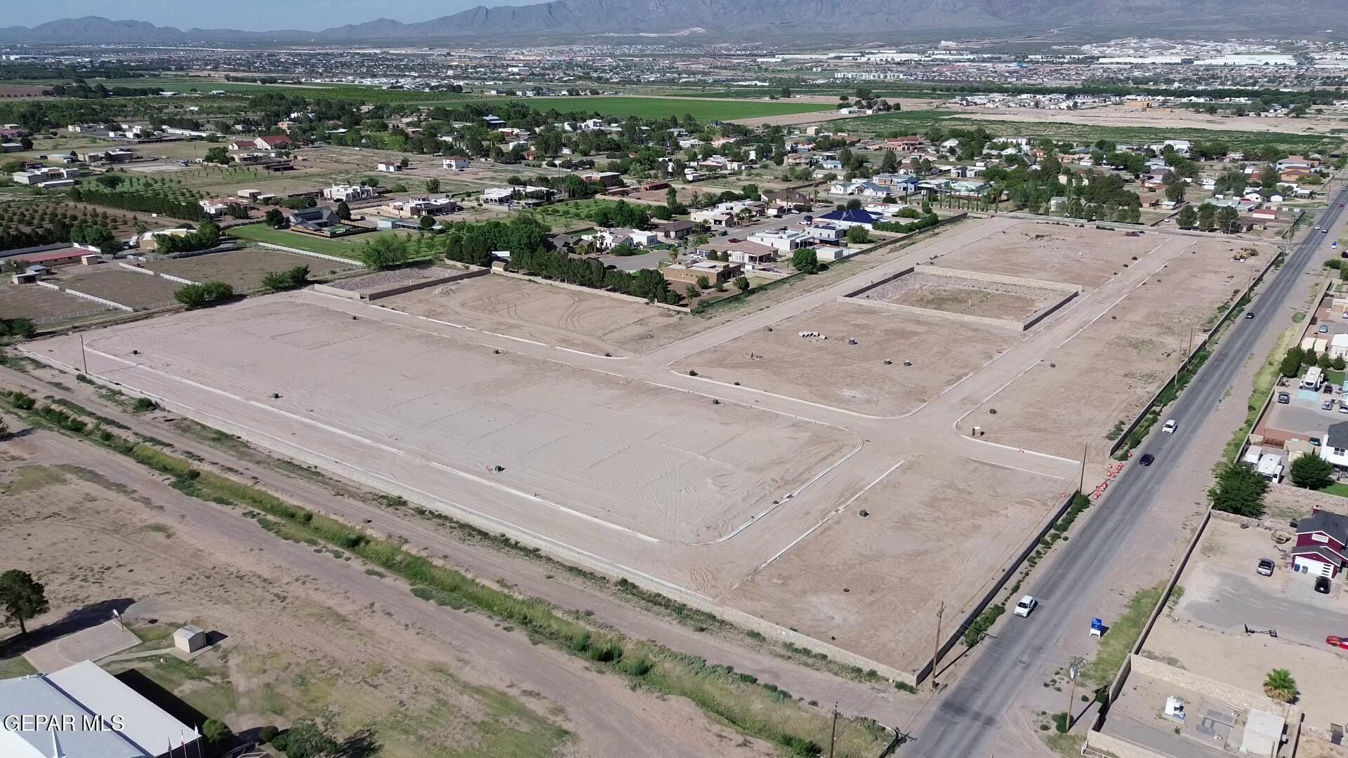 873 Mision De Ruanda Avenue. El Paso, TX 79932