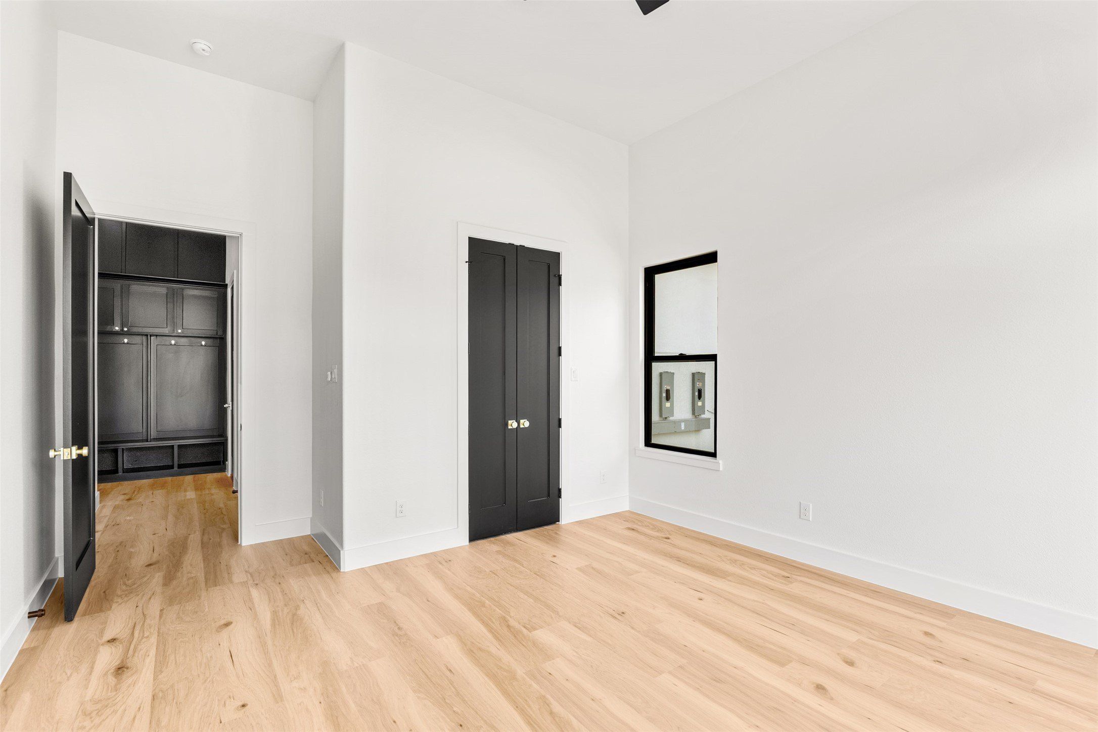 2158 Rohne Drive. Cedar Hill, TX 75104