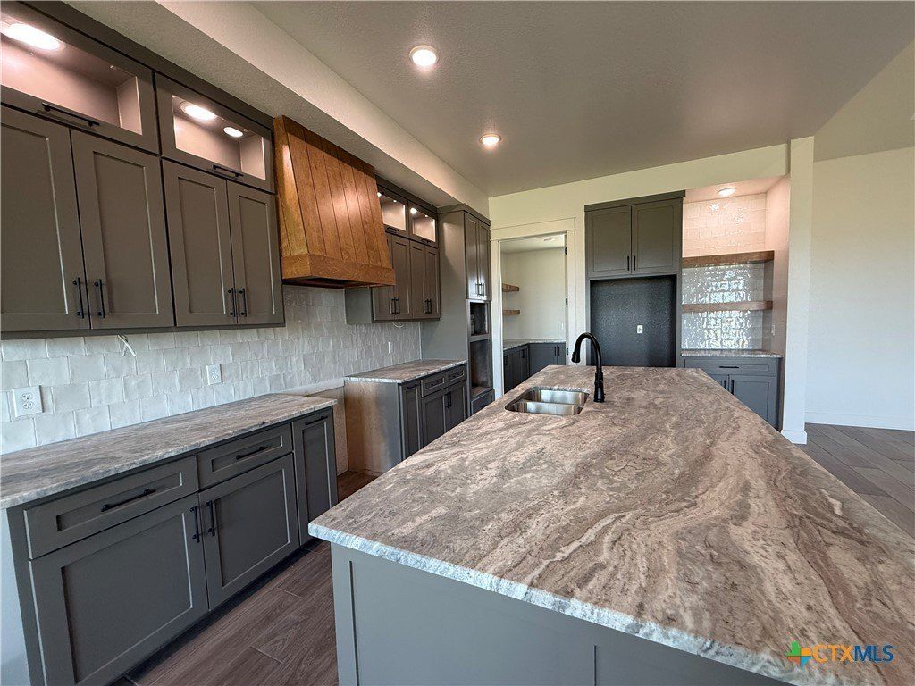 11109 Golden Eagle Avenue. Salado, TX 76571