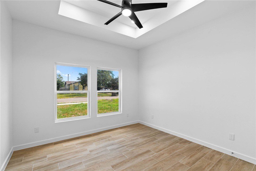 624 W Johnston Avenue. Kingsville, TX 78363
