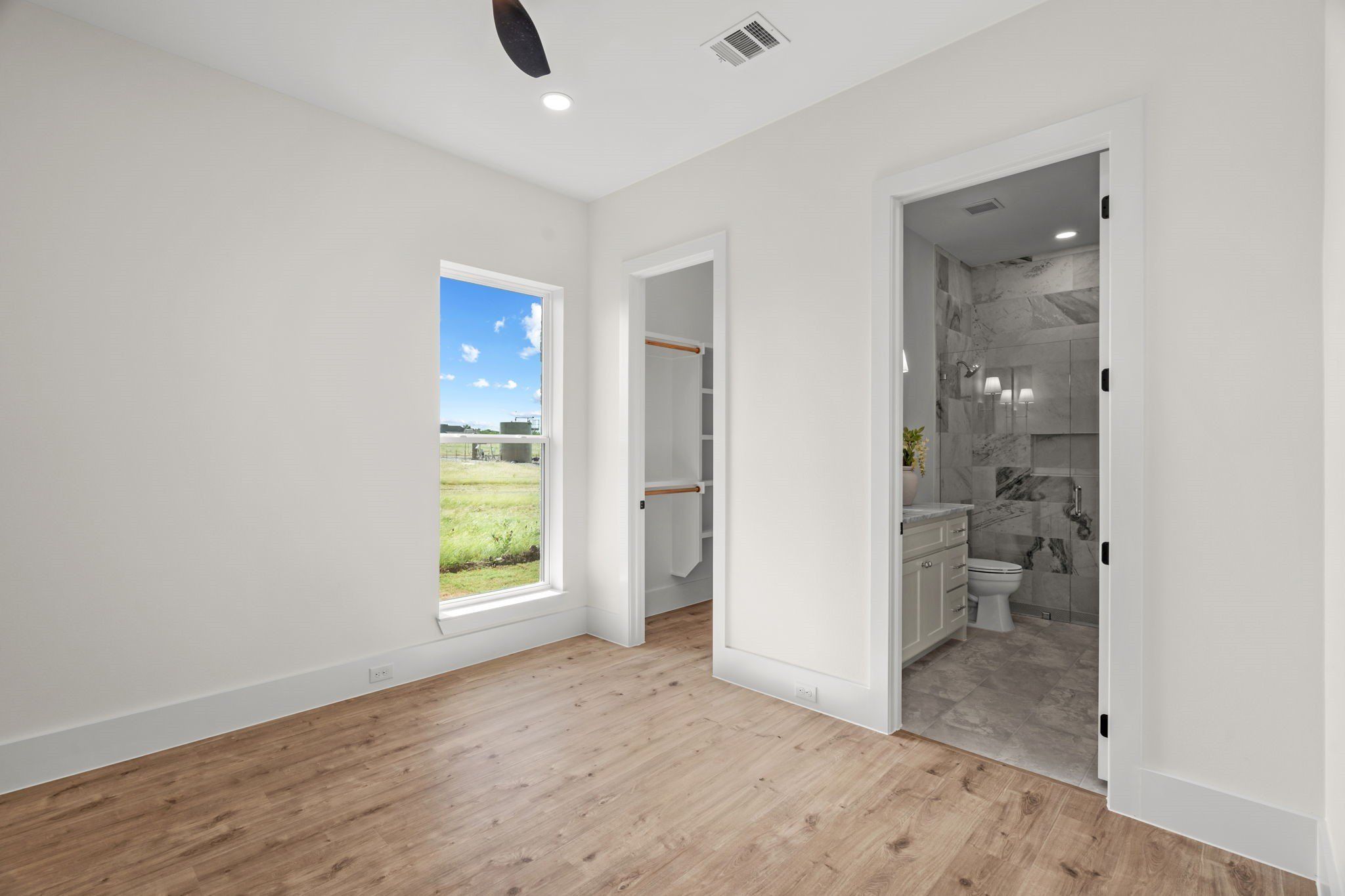 12160 Riek Road. Krum, TX 76249