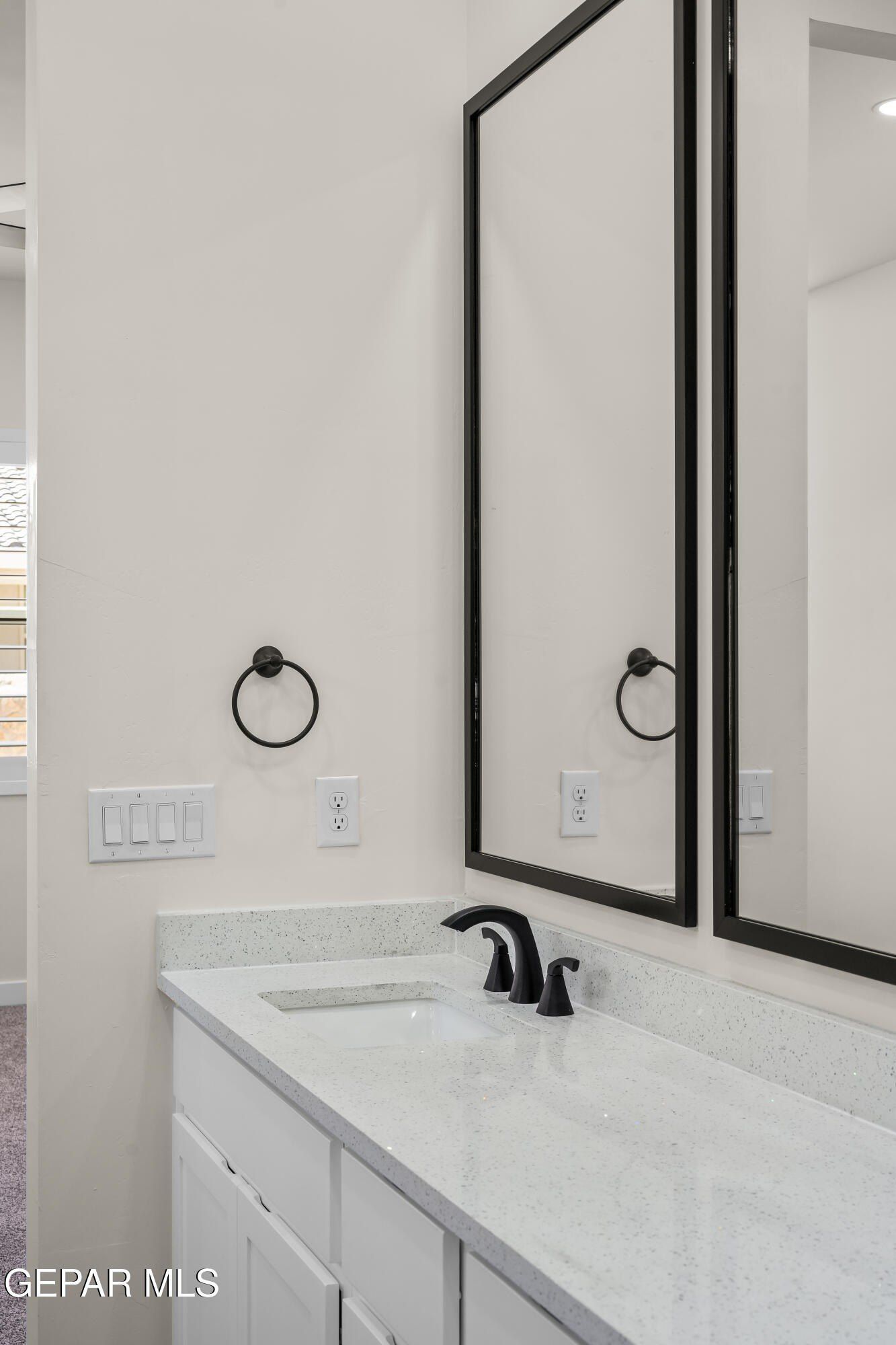336 Emerald Plain Place. Horizon City, TX 79928
