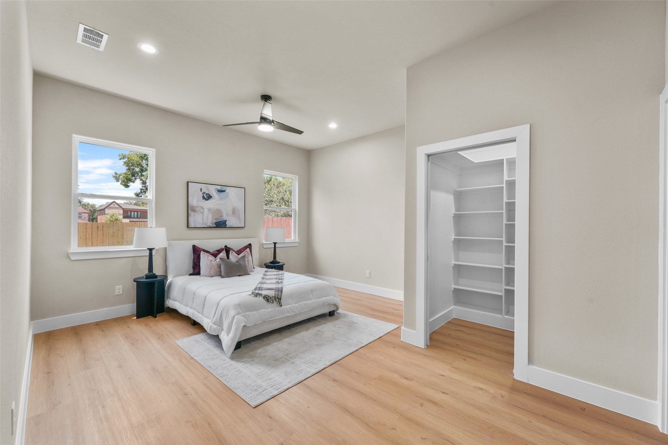8914 Wadlington Avenue. Dallas, TX 75217