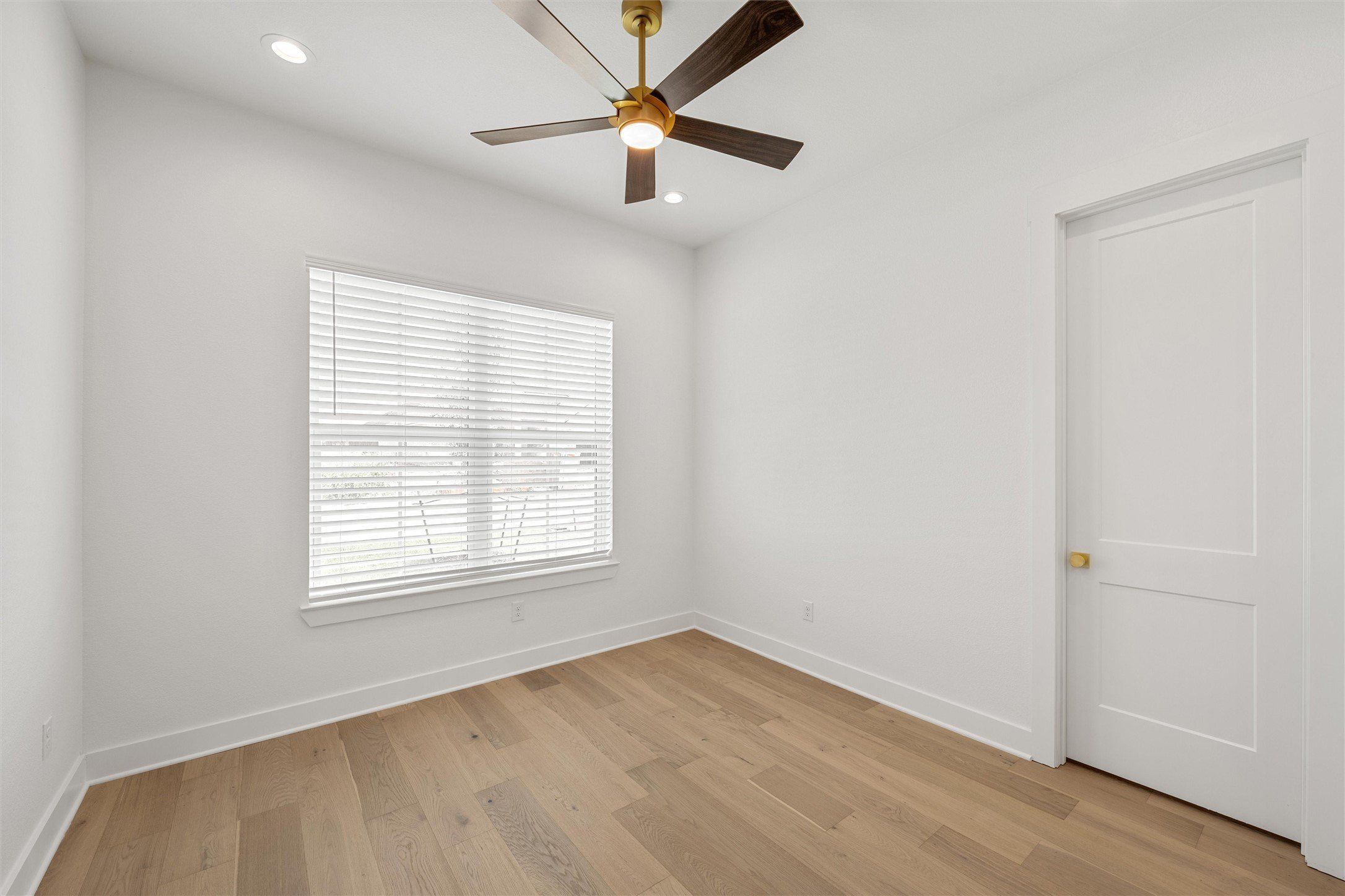 Tahonta Drive. Hewitt, TX 76643