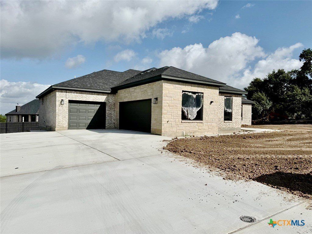 5728 Briar Ridge Trail. Temple, TX 76502