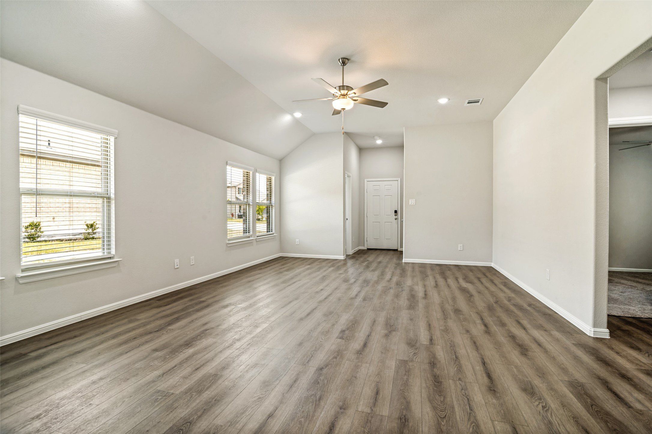 1801 Hazer Lane. Mesquite, TX 75149