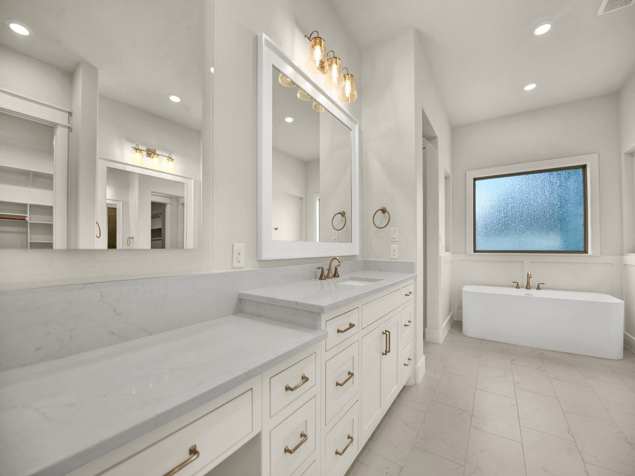 320 Tiara Trail. Fort Worth, TX 76108