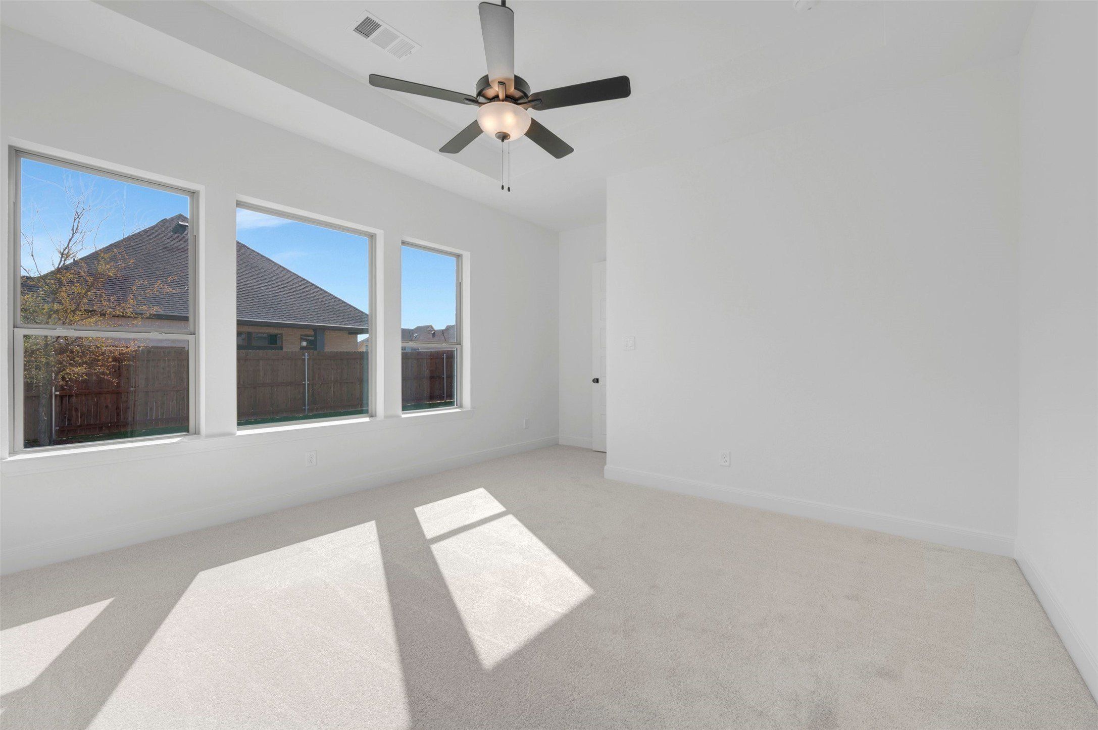 7852 Pondview Lane. Fort Worth, TX 76123