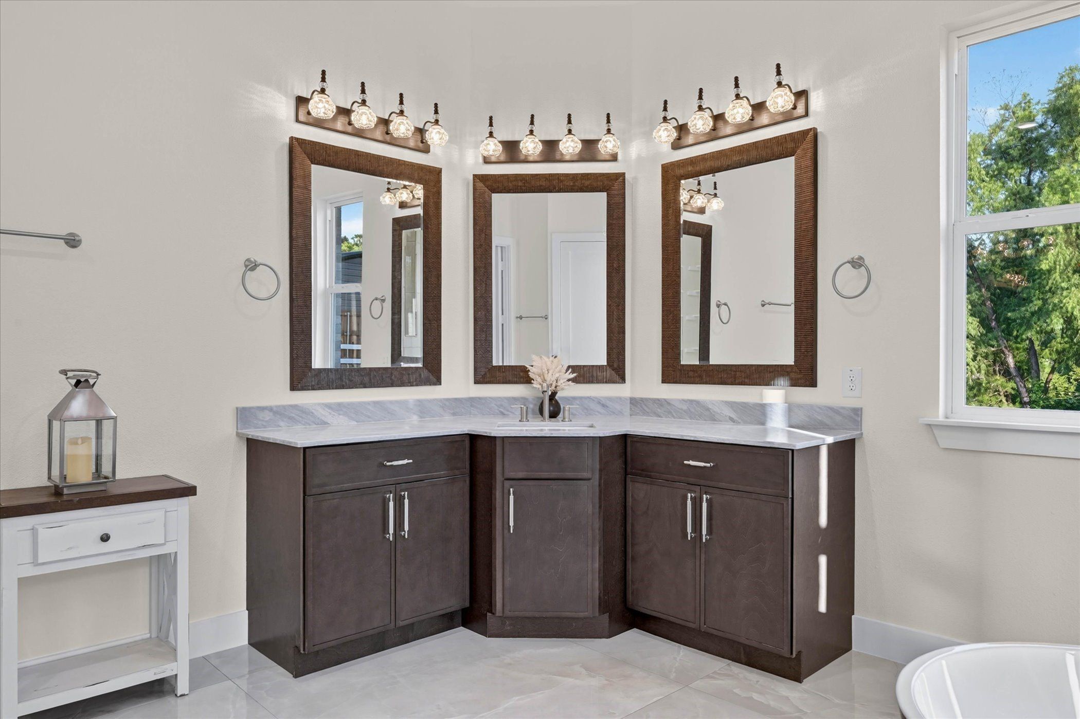 3710 Castle Drive. Rowlett, TX 75089