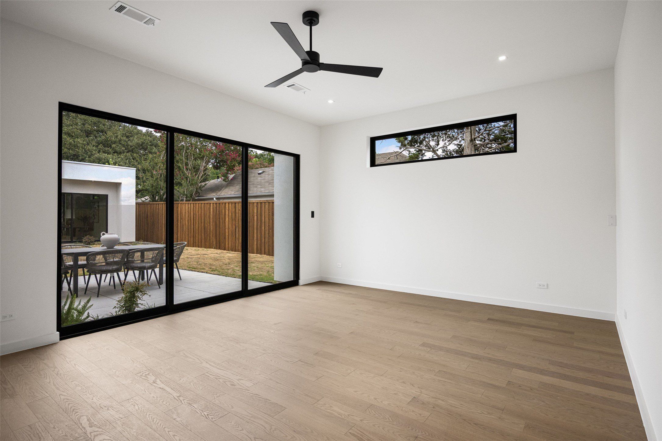 6240 Kenwood Avenue. Dallas, TX 75214