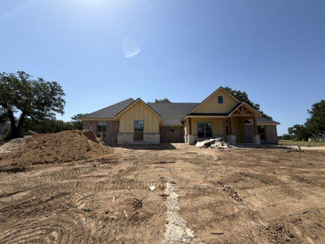 2032 Camden Lane. Springtown, TX 76082