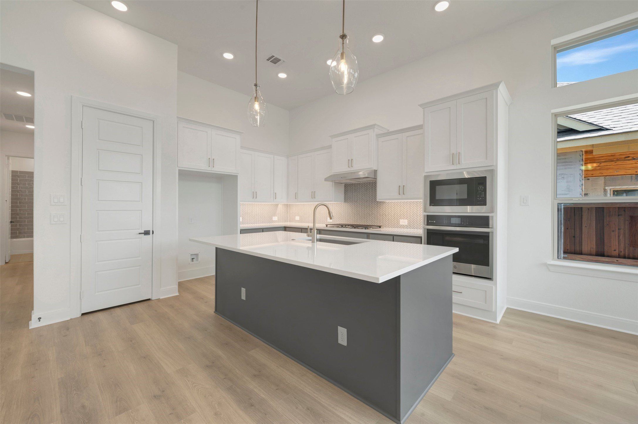 4725 Boyds Branch Drive. Arlington, TX 76005