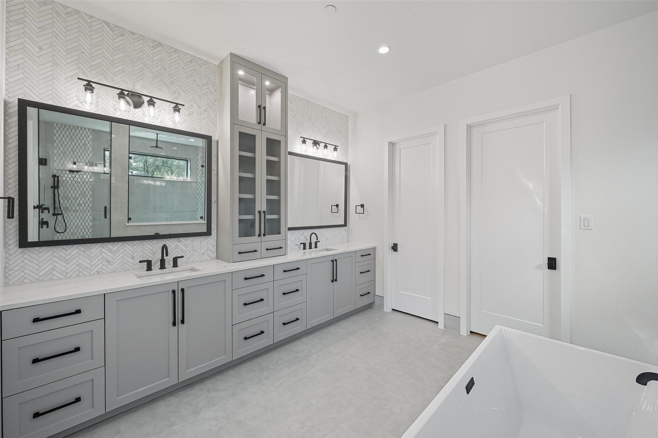 6608 Longfellow Drive. Dallas, TX 75230